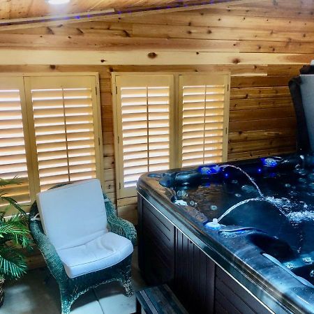 Blue Bear Den 3BR 2BA DTC Private Apt Hot Tub Eksteriør billede