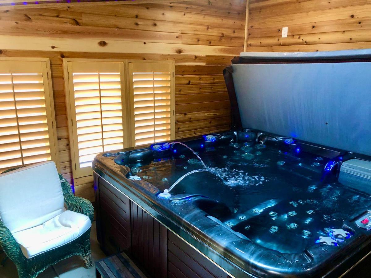 Blue Bear Den 3BR 2BA DTC Private Apt Hot Tub Eksteriør billede